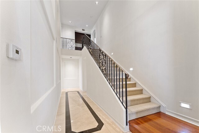 Building Photo - 2528 N San Miguel Dr