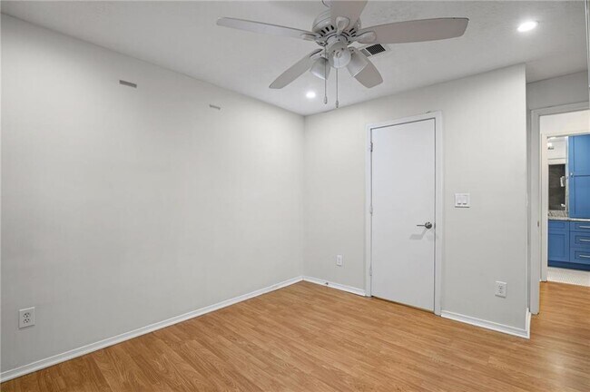 Building Photo - 2110 Augusta Dr