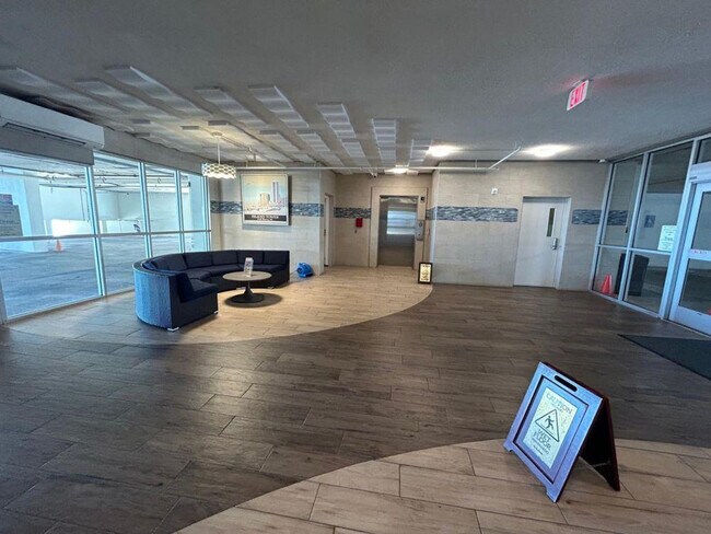 Building Photo - 521 W Beach Blvd