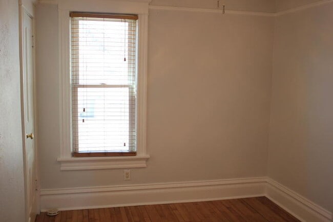 Building Photo - 1333 S 62nd St