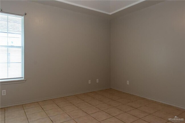 Building Photo - 1511 Nassau St
