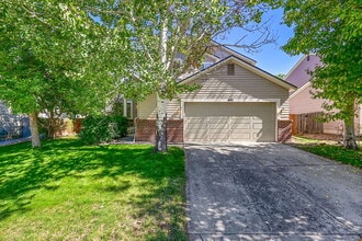 Building Photo - $2,795.00, 3-bed, 3.5-bath with bonus room...