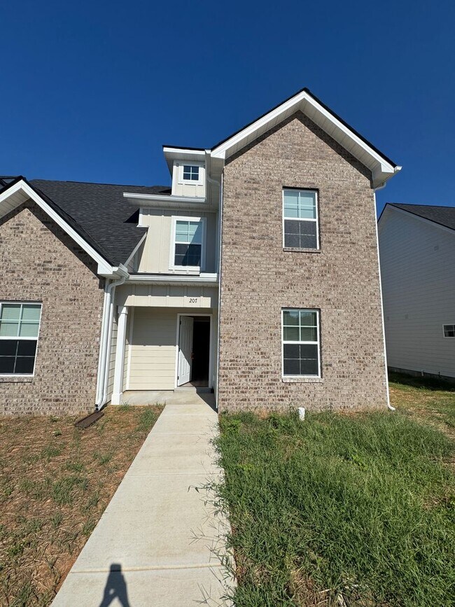 Building Photo - 207 Mountaindale Dr