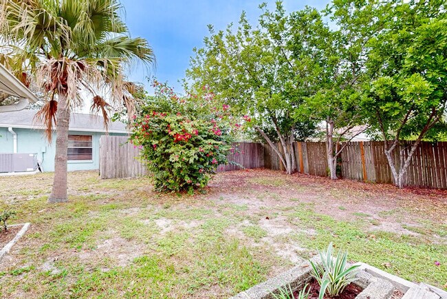 Building Photo - 5887 Whistlewood Cir