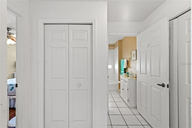 Building Photo - 221 Prather Dr
