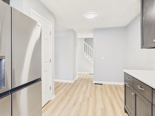 Building Photo - Beautiful Spacious Single Family in Blue Meadow Farms