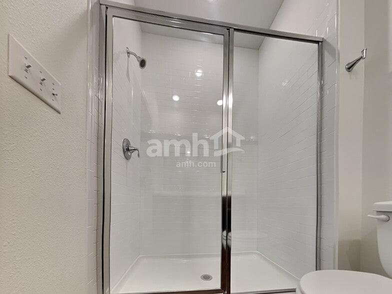 Building Photo - 551 Onate Cir