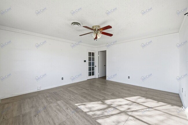 Building Photo - 6921 Greenlee St