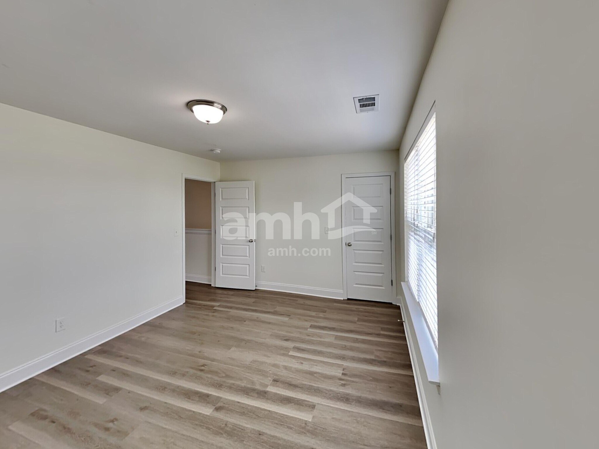 Building Photo - 5532 Central Grove Square