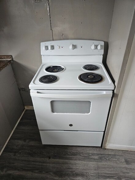 Building Photo - 1801 S Business 45