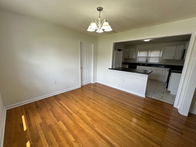 Building Photo - 752 Kempsville Rd