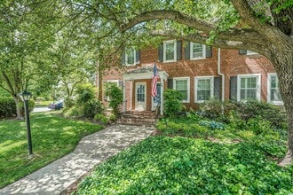 Building Photo - 3096 S Woodrow St