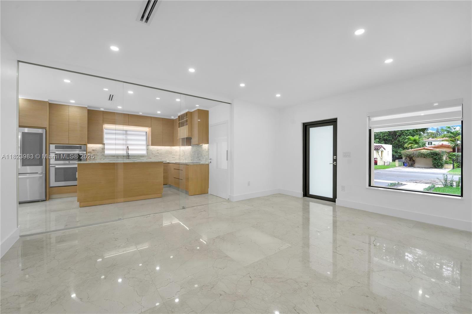 Building Photo - 728 Majorca Ave