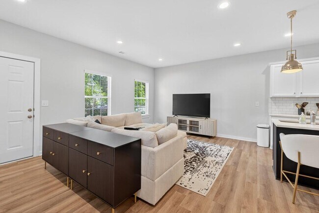 Building Photo - 757 Eudora Welty Way