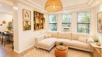 Building Photo - 237-239 Stephens St