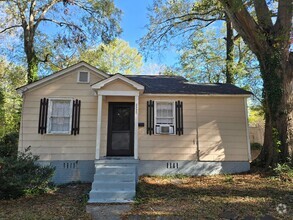 Building Photo - Forest Acres