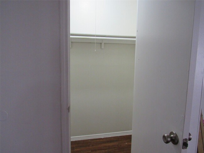 Building Photo - 15543 Weldon Dr