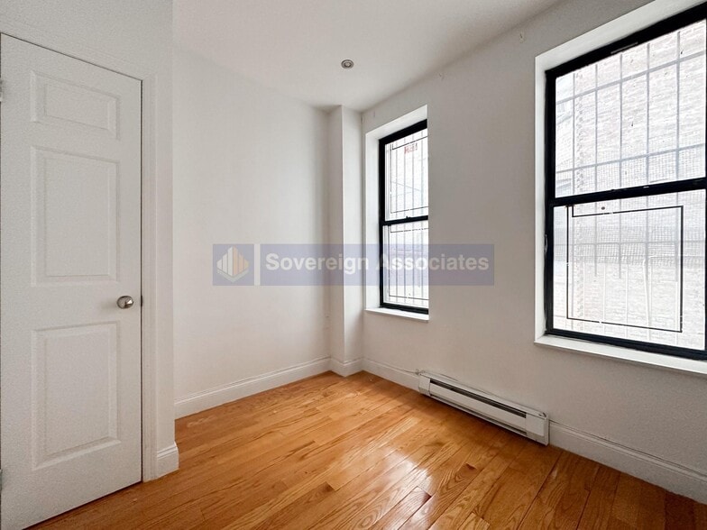 Building Photo - 932 Amsterdam Ave