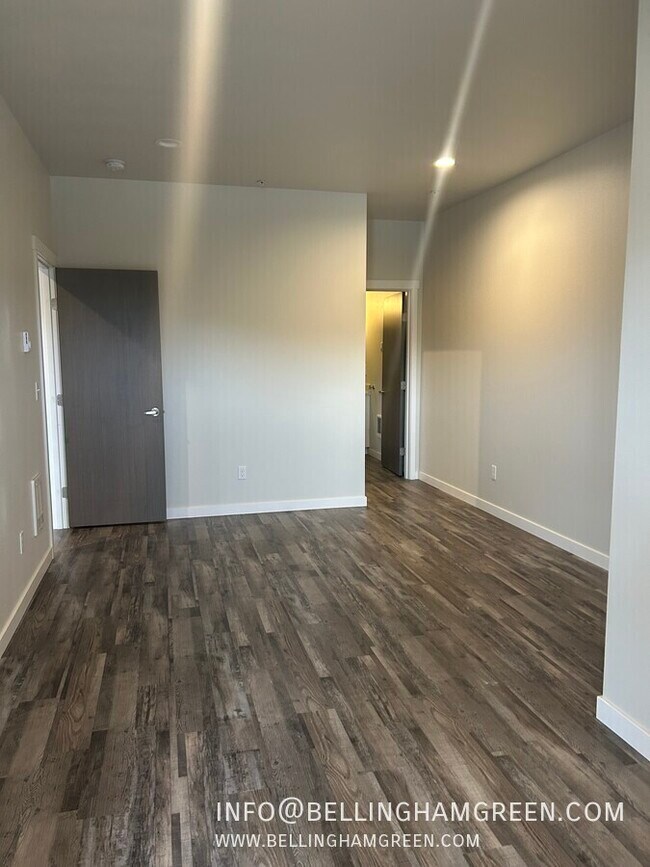 Building Photo - 2008 Cherry St