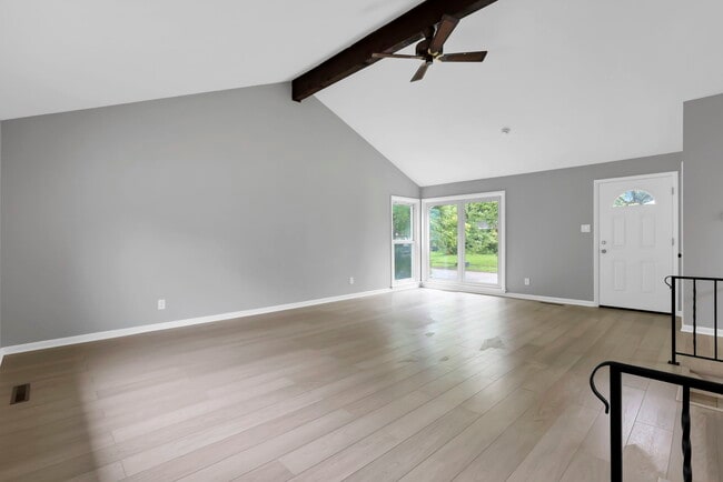 Building Photo - 869 Afton-
