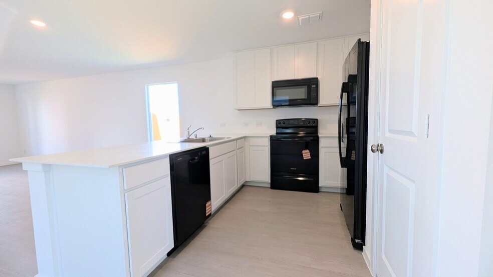 Building Photo - 732 Sandhill Crane Ln