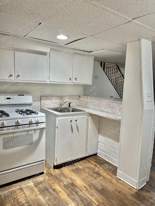 Building Photo - 714 Mynster St