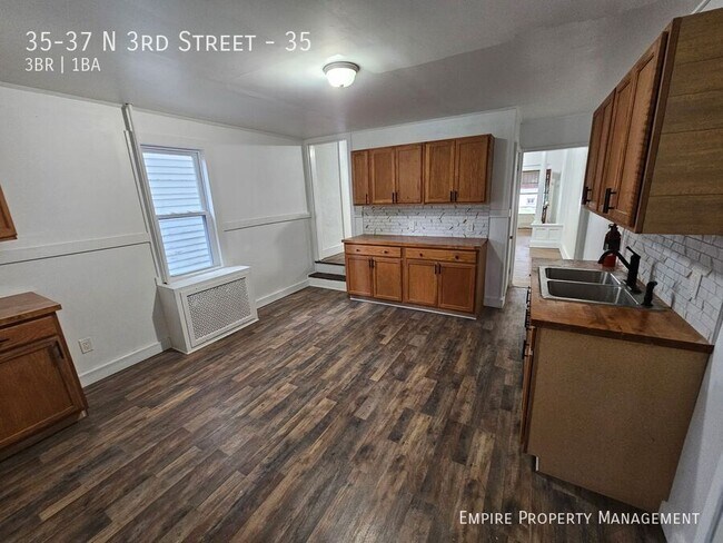 Building Photo - 35-37 N 3rd Street-35