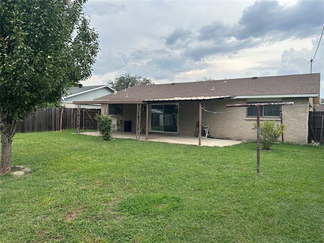 Building Photo - 517 N Holiday Dr