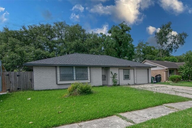 Primary Photo - 5211 Ridgestone St