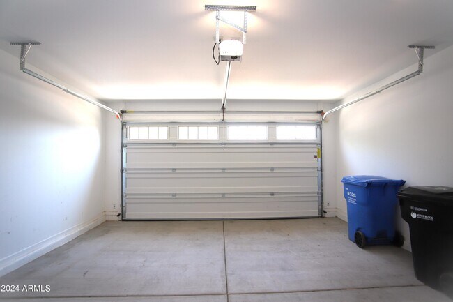 Building Photo - 9210 W Willow Bend Ln