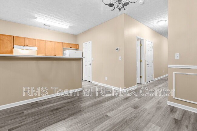 Building Photo - 4932 Vireo Dr