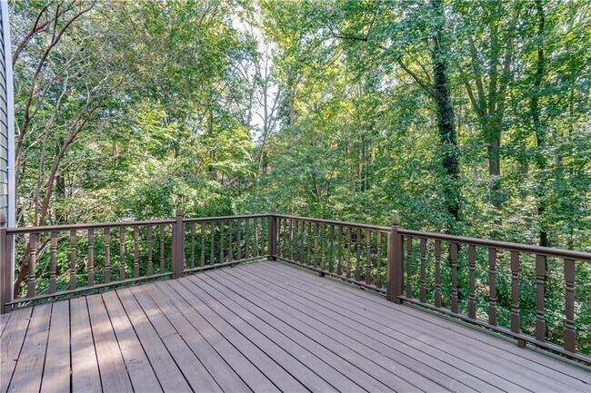 Building Photo - 651 Briarleigh Way
