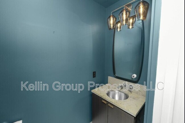 Building Photo - 111 N 12th St