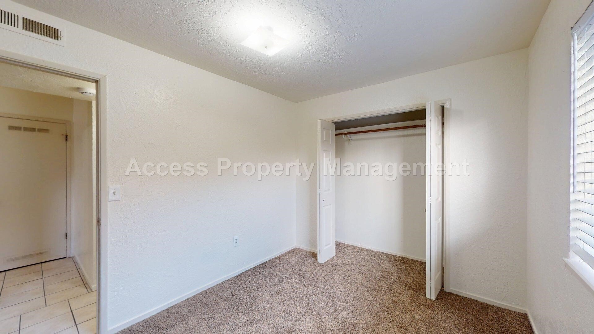 Building Photo - 709 2nd St