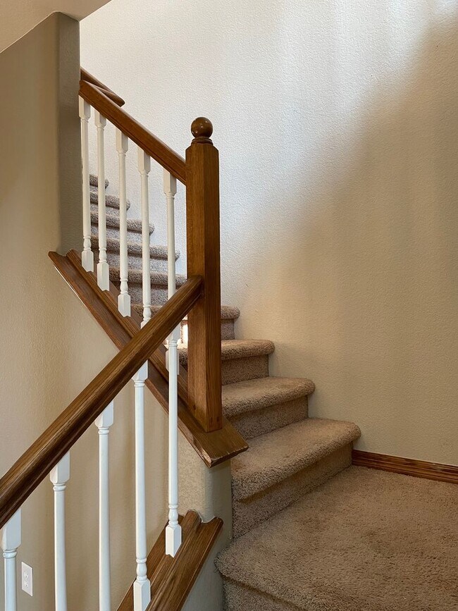 Building Photo - 3545 Big Ben Dr