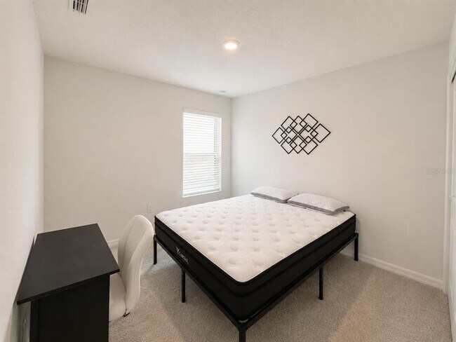 Building Photo - 5671 Nispero Wy
