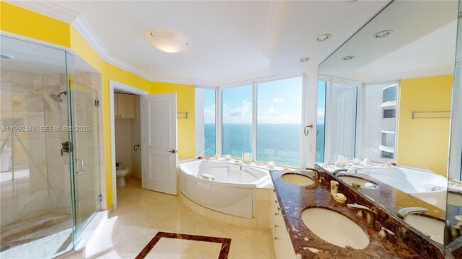 Building Photo - 17555 Collins Ave