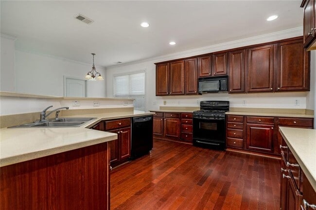 Building Photo - 210 Harmony Lake Dr