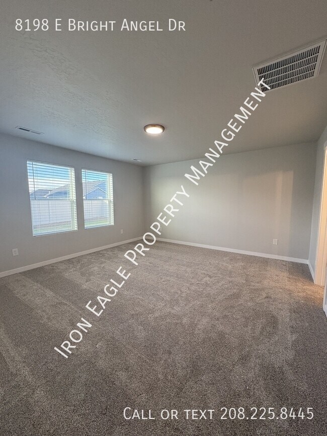 Building Photo - 8198 E Bright Angel Dr