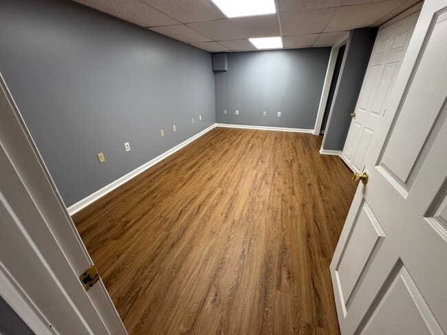 Building Photo - 1005 W 1st N St