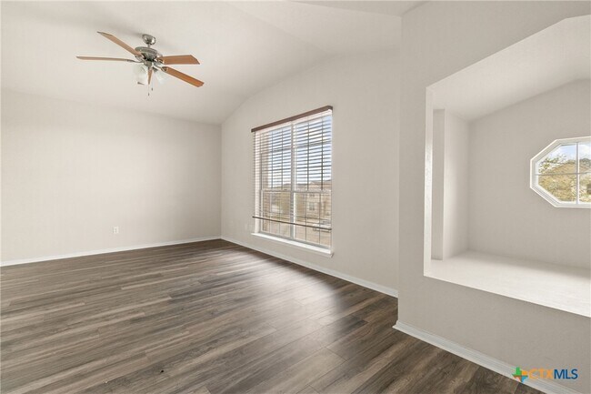 Building Photo - 6202 Bridgewood Dr