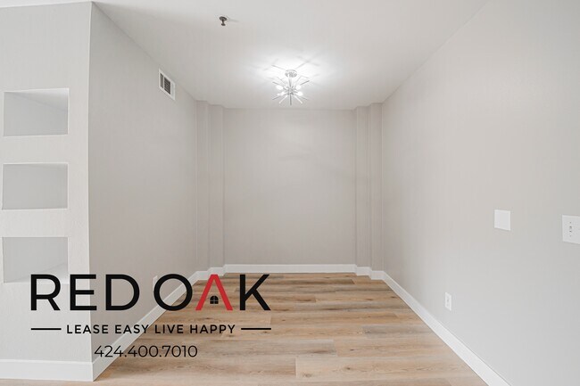 Building Photo - 6700 Franklin Pl