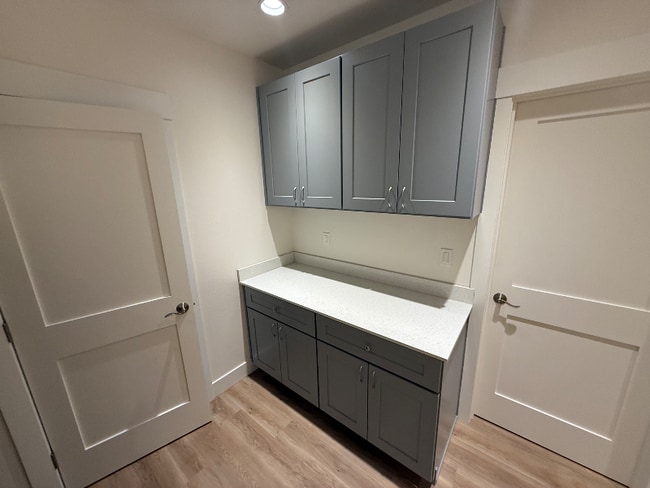 Building Photo - 849 Spring St