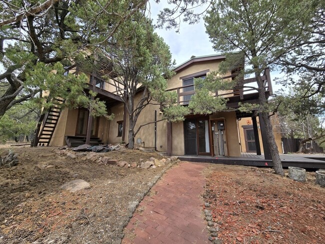 Building Photo - 9B Old Dog Run