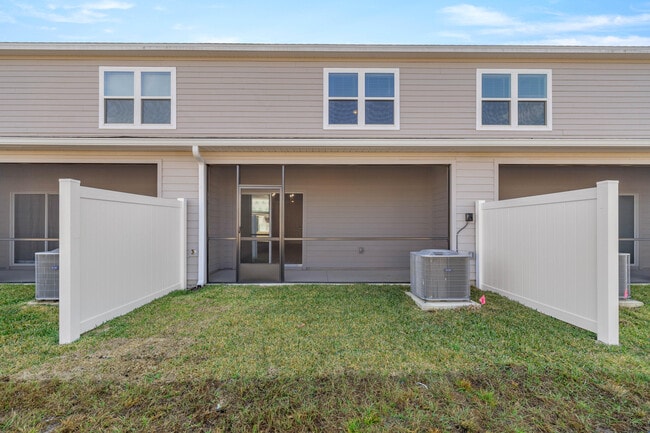 Building Photo - 3529 SE 37th Ct