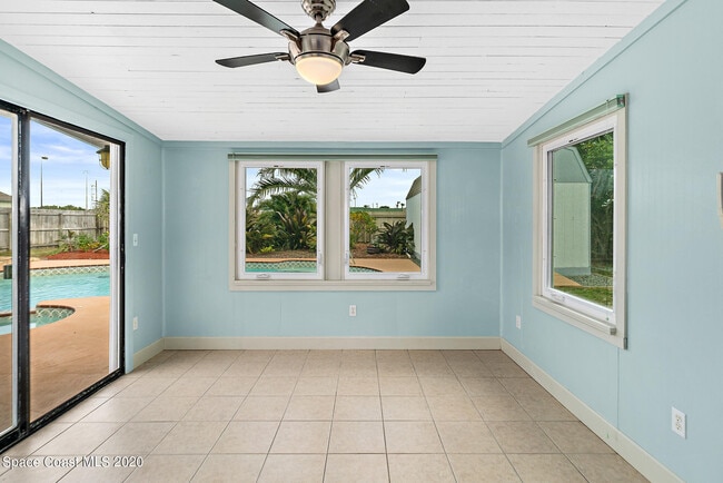 Building Photo - 2157 Barracuda Ave