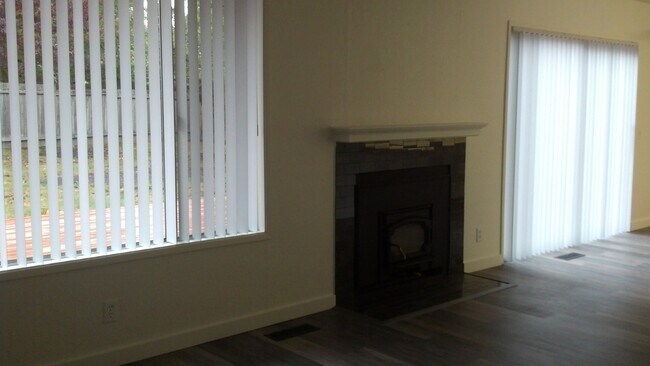 Building Photo - 13502 36th Pl W