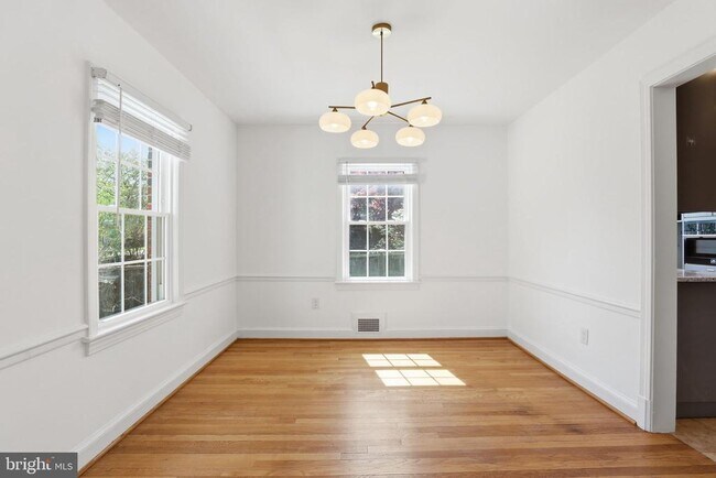 Building Photo - 618 Wayne Ave