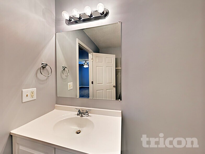 Building Photo - 19 Sterling Ridge Ct