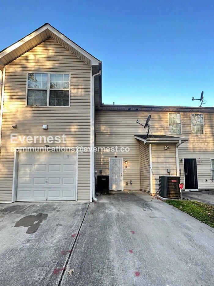 Building Photo - 8612 Thomas Rd